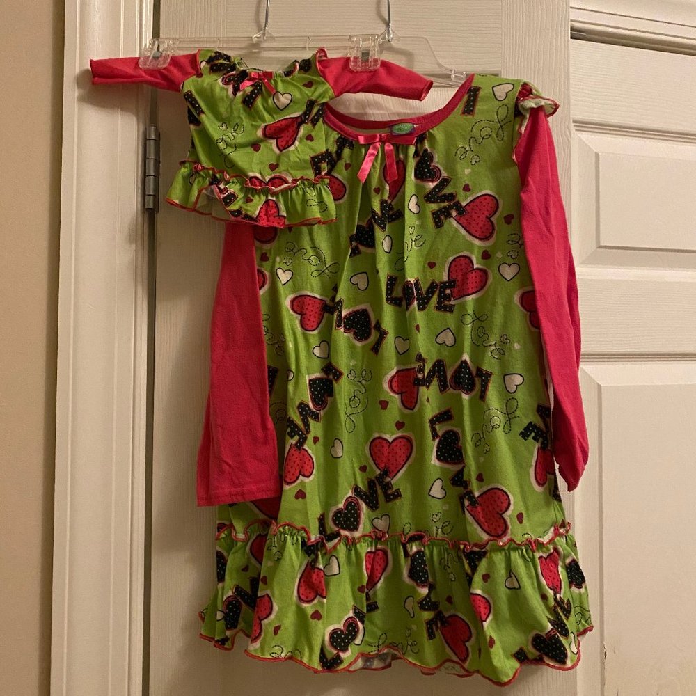 Hearts and Love Dollie & Me Nightgown set Sz 7